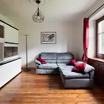 Madamin Aparthotel 3*