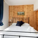 Madamin Aparthotel