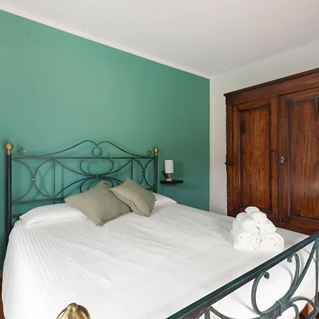 Hotel apartamentowy Madamin *