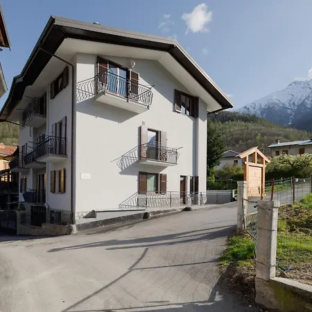 Madamin Aparthotel 3*