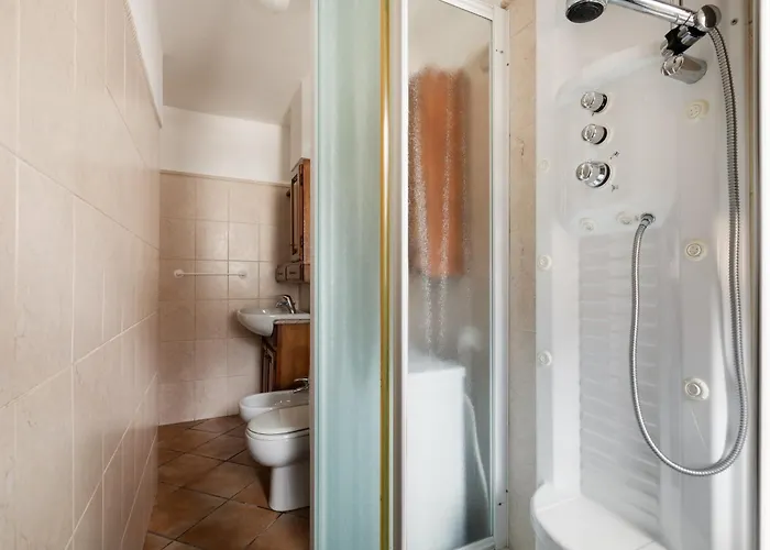 Madamin Aparthotel 3*