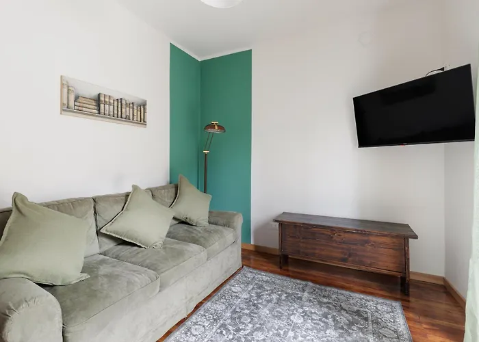 Madamin Aparthotel 3*